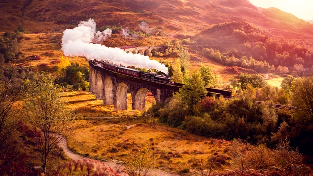 003 - Glenfinnan Railway Viaduct,Scotland_shutterstock_505340026 (Jacobite Train)